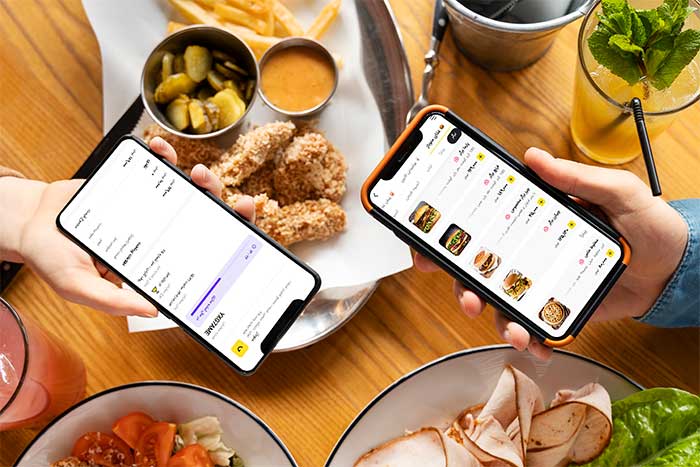 استفاده از منو دیجیتال برای سفارش غذا در رستوران